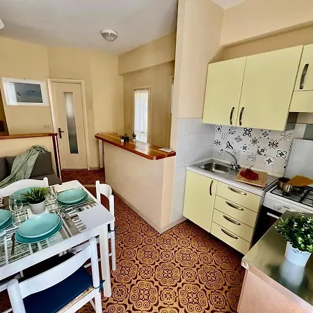 100m Dal Mare, Garage, Terrazza & Ac, Sea Nest Apartment *