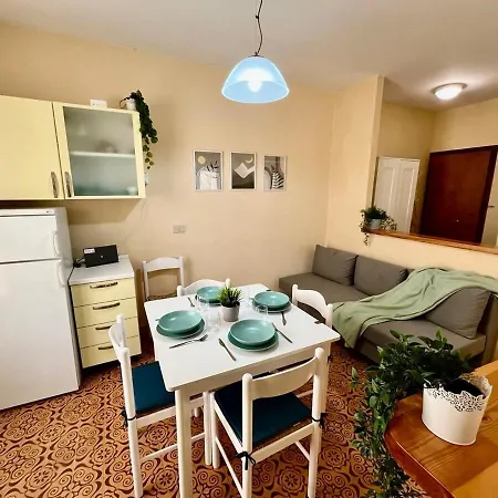100m Dal Mare, Garage, Terrazza & Ac, Sea Nest Apartment Alassio
