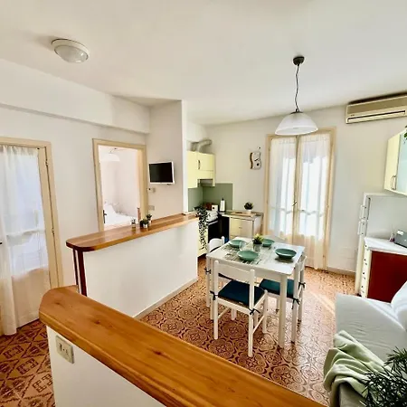 100m Dal Mare, Garage, Terrazza & Ac, Sea Nest Alassio