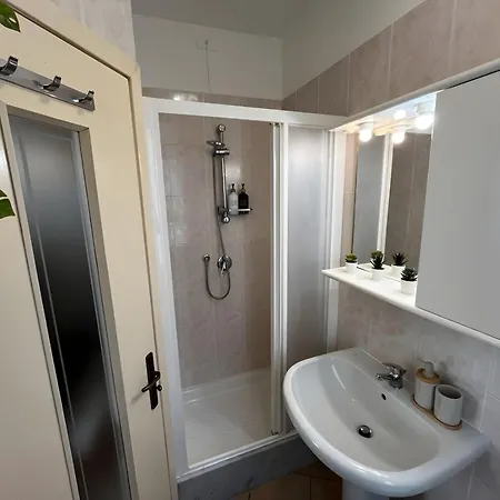 Apartment 100m Dal Mare, Garage, Terrazza & Ac, Sea Nest