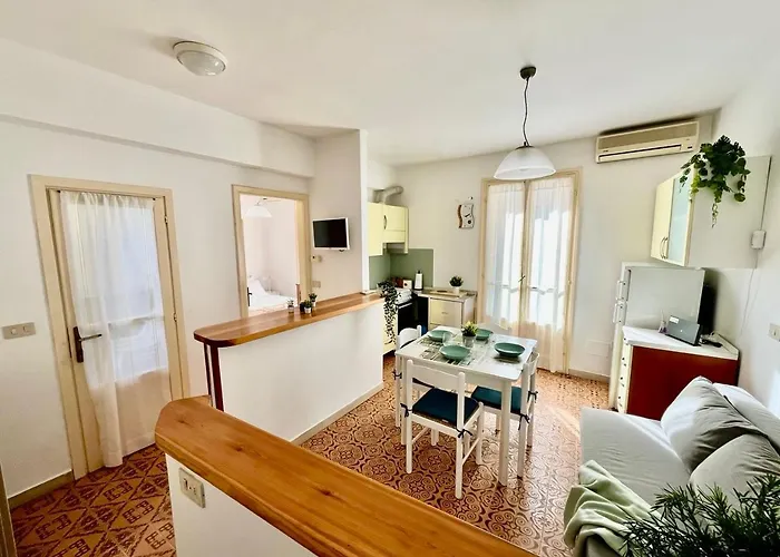 100m Dal Mare, Garage, Terrazza & Ac, Sea Nest Alassio